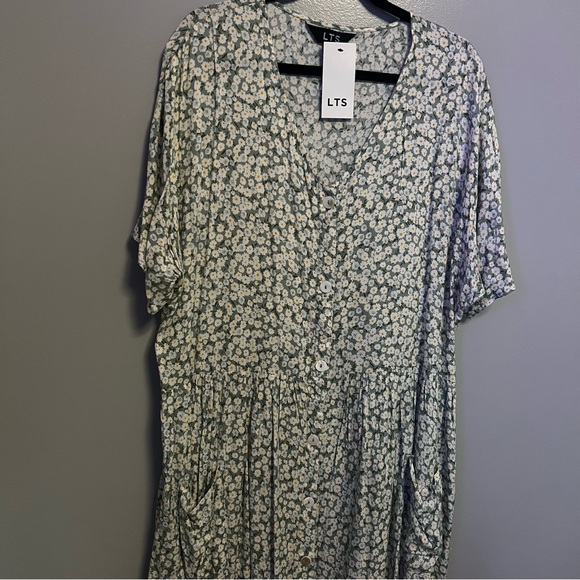 LTS Floral Sun Dress - Picture 4 of 9